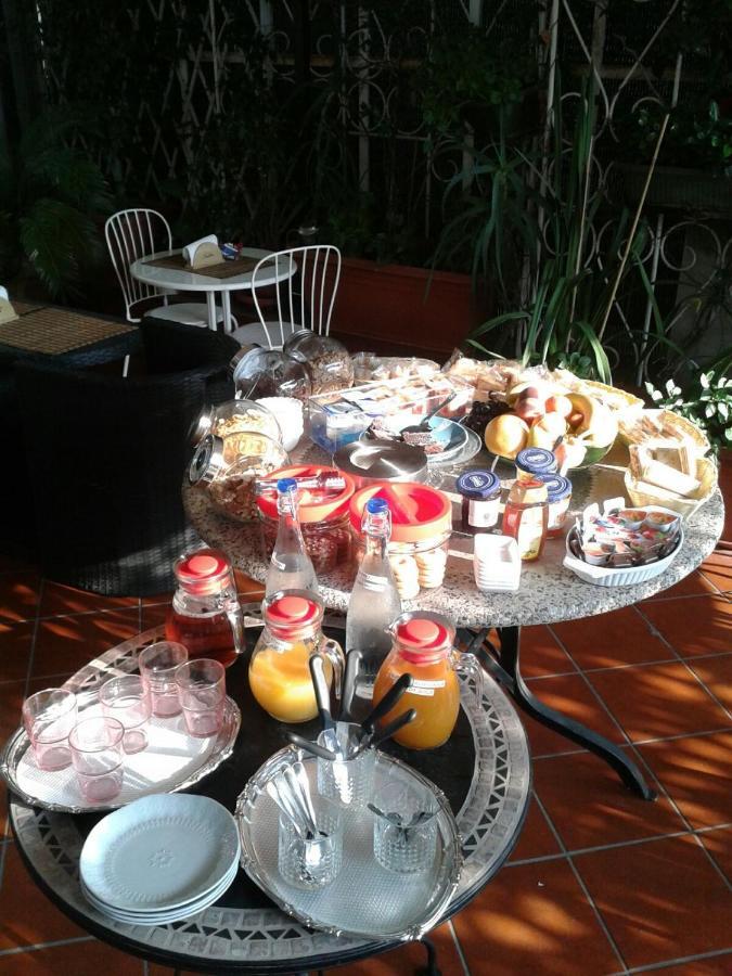 B&B Elisir Албенга Екстериор снимка